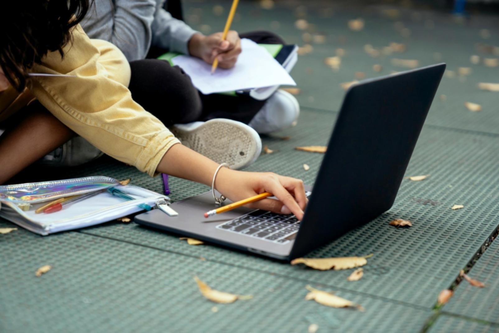 Practicing Figure Drawing at Home: Resources That Work for Independent Learners